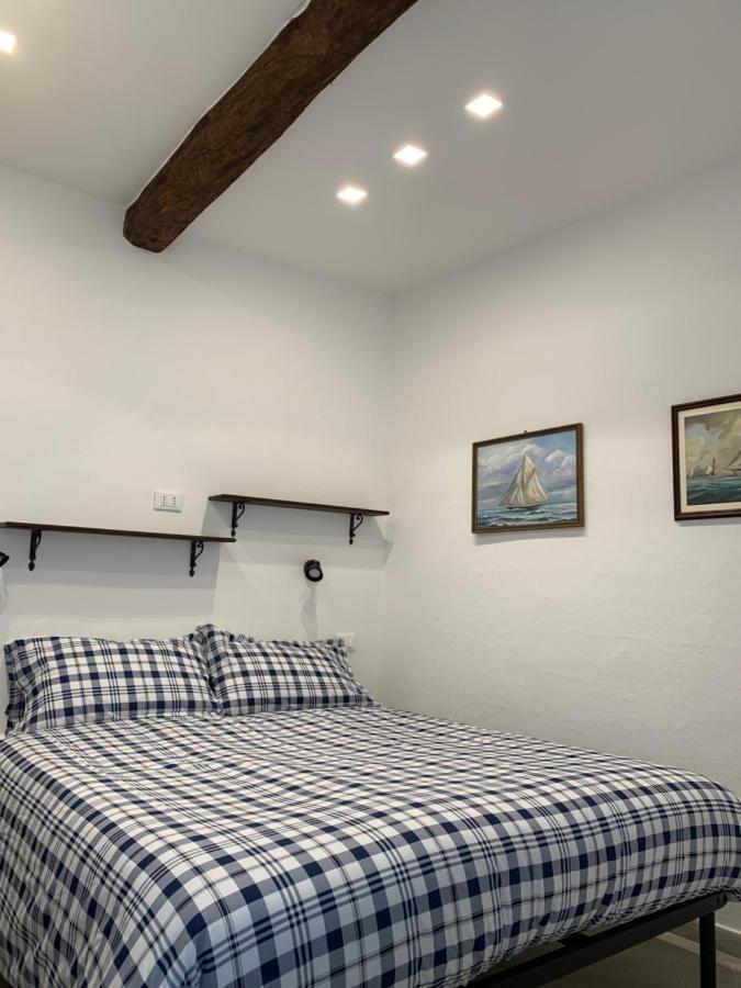 Holiday At Chiavari Exterior foto